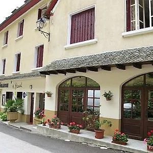 De La Terrasse Hotel Vieillevie